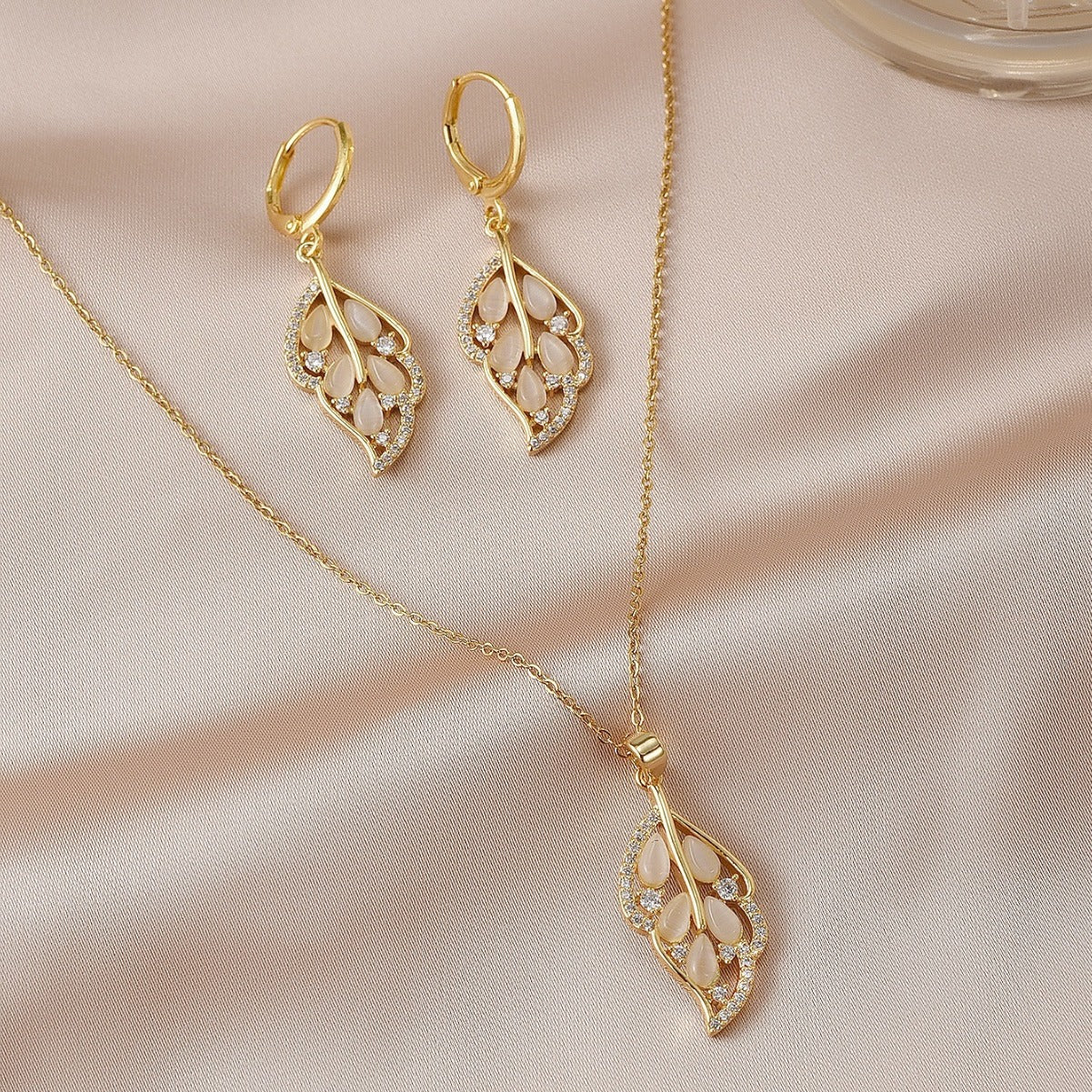Women's Earrings Jewelry Set Opal Leaf Necklace Light Luxury Pendant Cartilage Piercing Jewelry