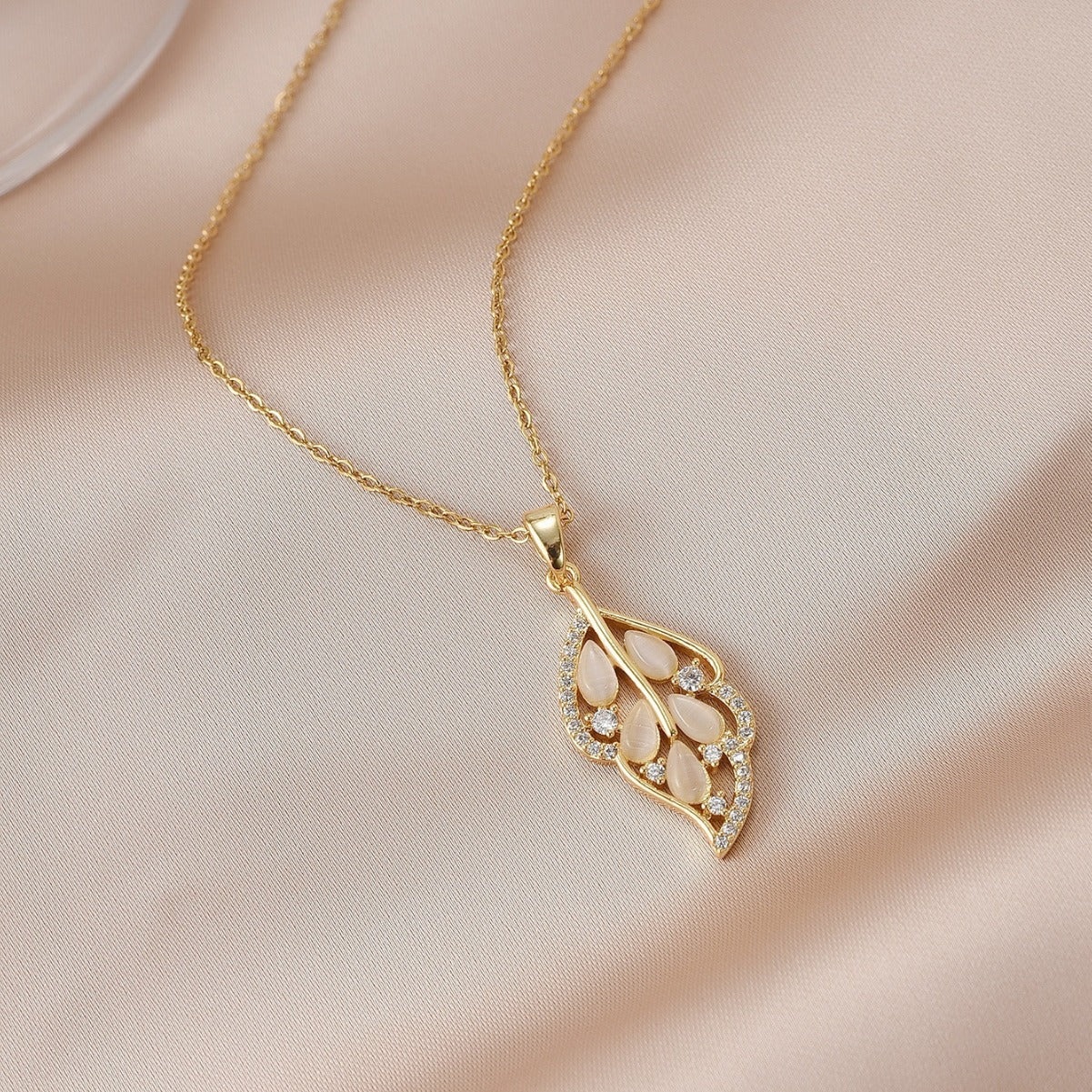 Women's Earrings Jewelry Set Opal Leaf Necklace Light Luxury Pendant Cartilage Piercing Jewelry